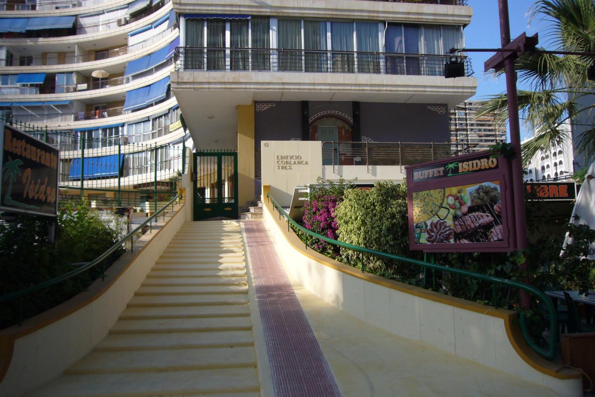 Coblanca 3 - Fincas Arena Бенидорм Экстерьер фото
